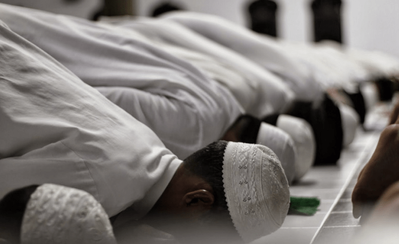 Raih Derajat Tertinggi Melalui Langkah Kecil ke Masjid